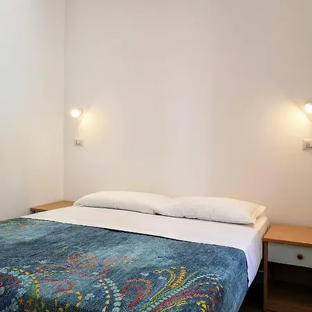 Joy Apartment *