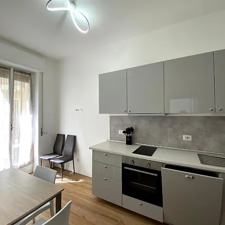 Joy Apartment *